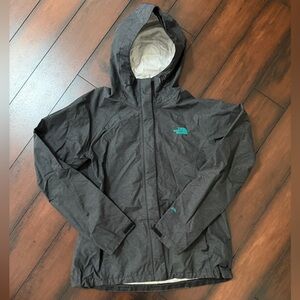 North Face HyVent 2.5L Rain Jacket - Woman’s Medium
